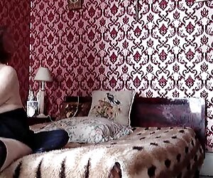 Yabancı ile Alman tuvalette gizli çekim porno sürtük açık seks