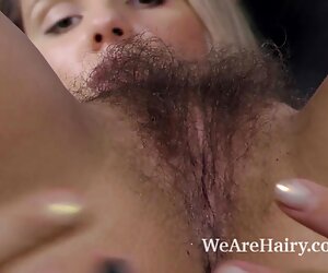 Büyük memeli etek altı gizli çekim porn sarışın,