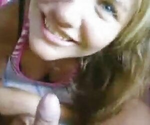 Bir seyircinin amatör çekim liseli porno elleri