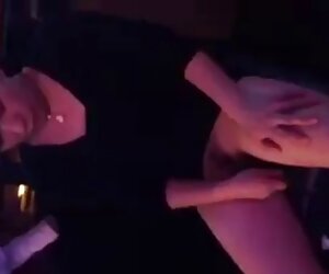 anne üvey babasına bağlı gizli etek altı porno hissediyor