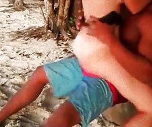 Tanrıça ile şanslı tuvalette gizli çekim adam